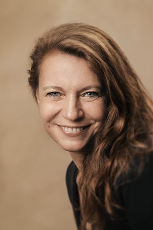 Michaela Fišarová as Božena Němcová