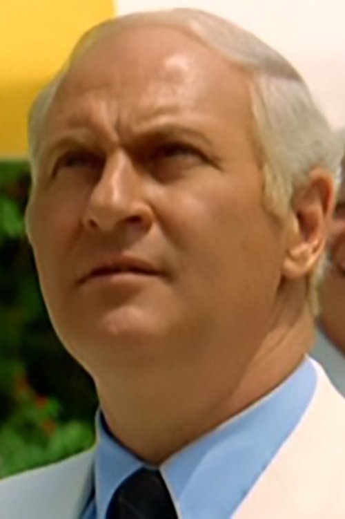 Ken Ceresne as Frank Moyer