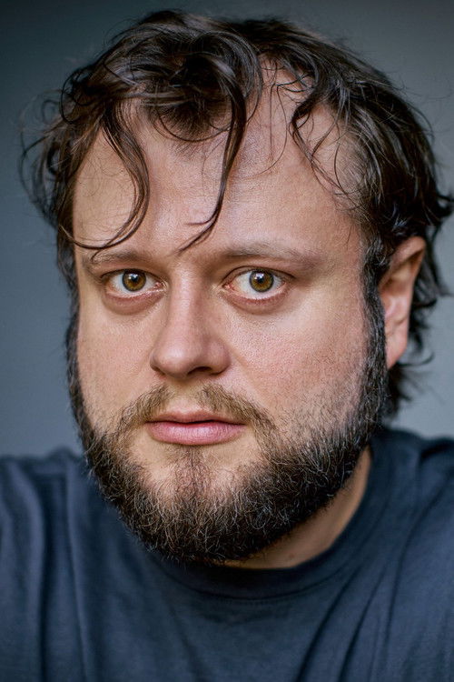 Tosja Merlin Kruppa as He