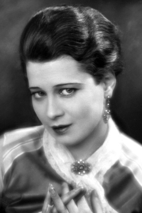 Valerie Boothby as Ina, Ernestas Kusine