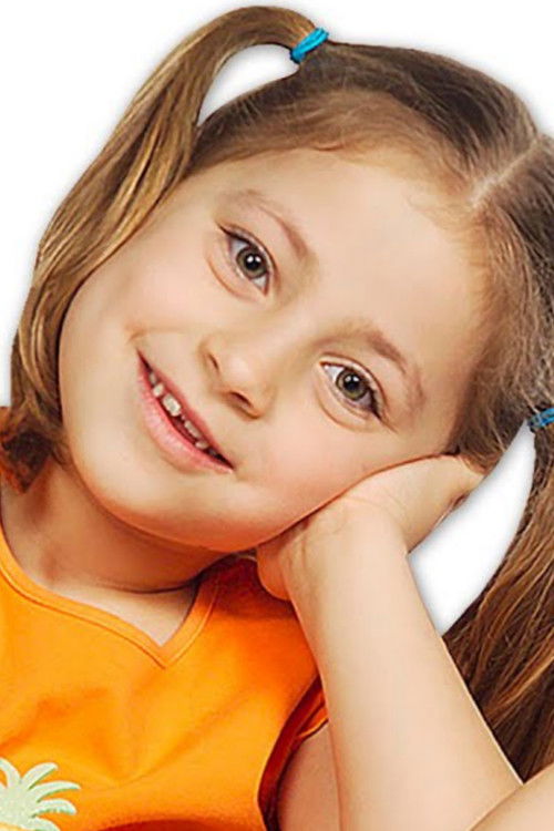 Amanda Stefatou as Ξωτικό 1