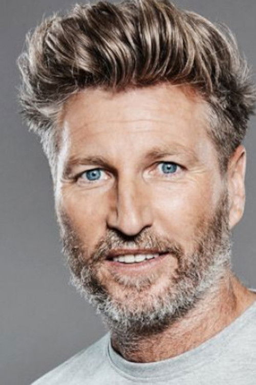 Robbie Savage as Self - Competitor
