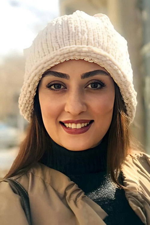Elham Tahmouri as Mahtab Tehrani