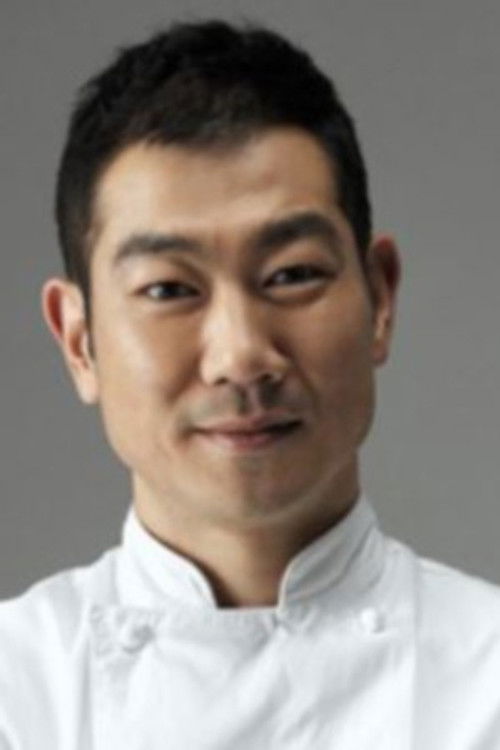 Im Gi-hak as Chef