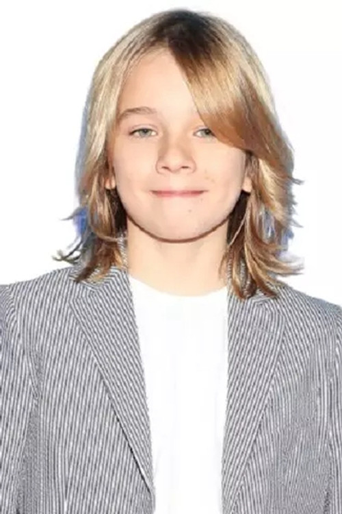 Iwo Rajski as Oskar Walczak