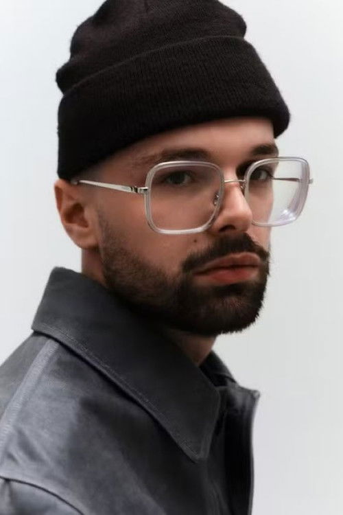 Wallace Cleaver as Wallace