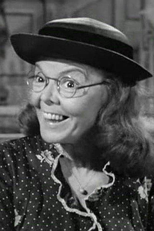 Pattee Chapman as Lizzie