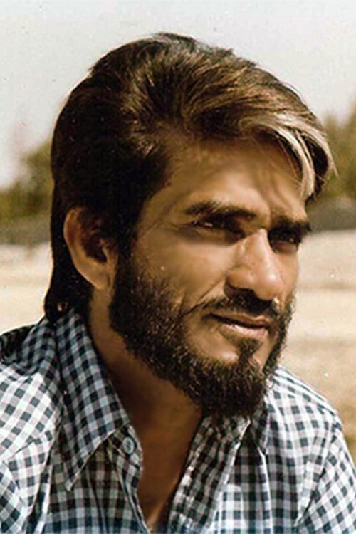 Mac Mohan as 