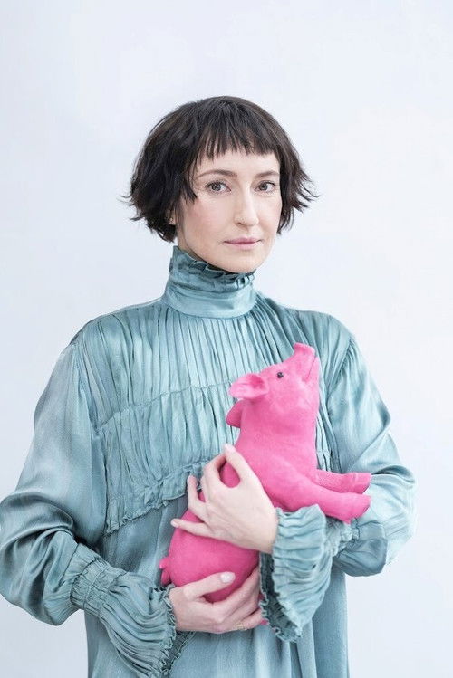 Katarzyna Groniec as Girl (voice)