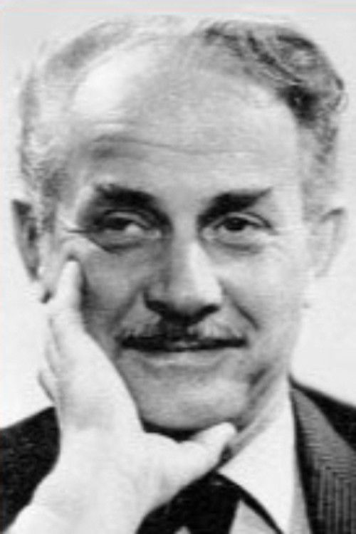 Georgiy Khasso as Komissar