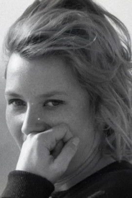 Hélène Chatelain as 