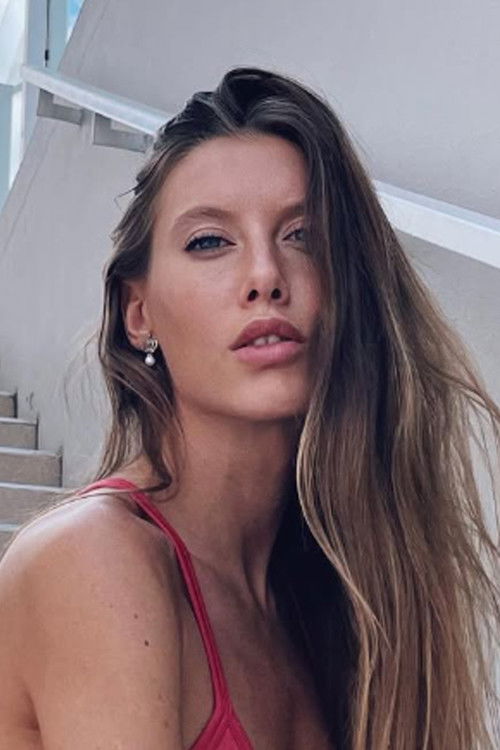 Eve Gasser as Araceli