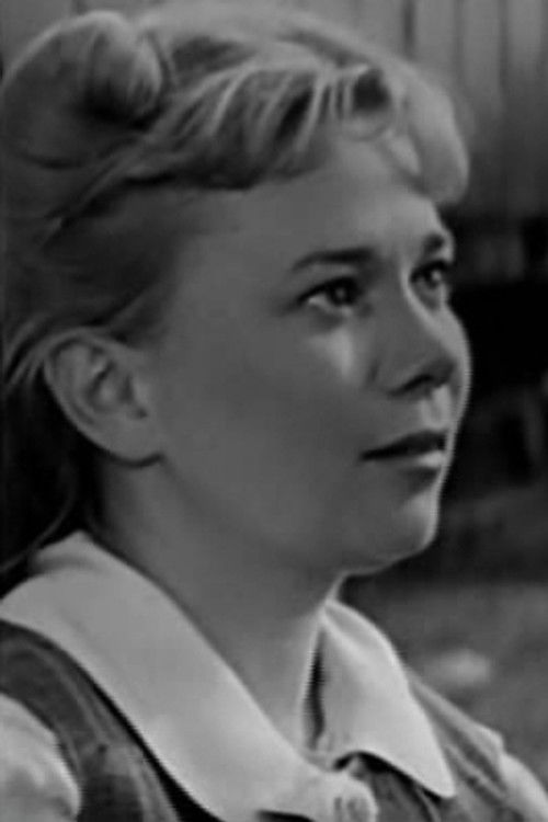 Bella Manyakina as буфетчица