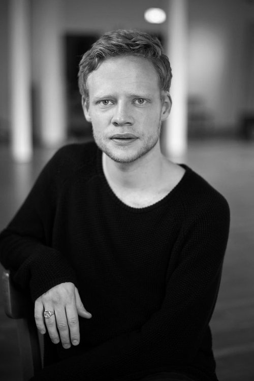 Ilja Roßbander as Florian