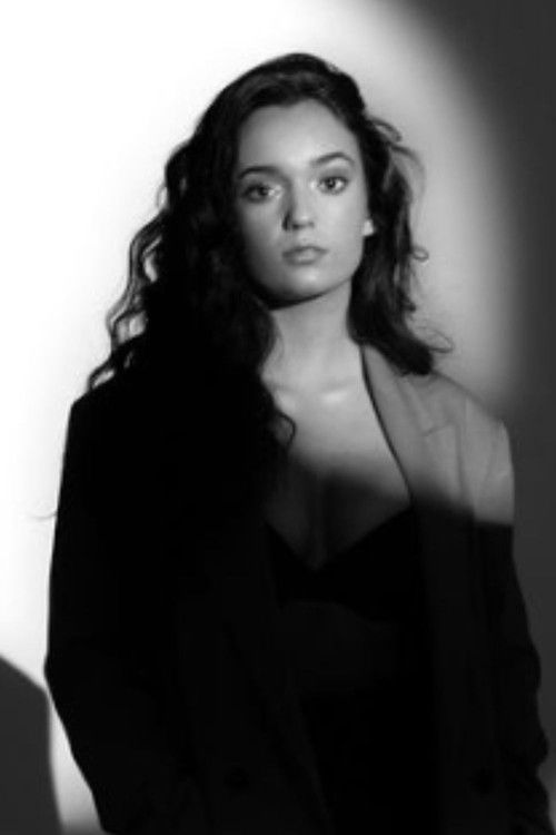 Uxía Suevos as Corvo