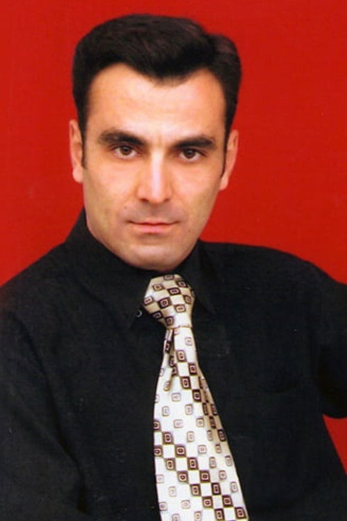 Vüqar Məmmədəliyev as Etibar