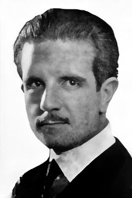 Stanhope Wheatcroft as George Winthrop