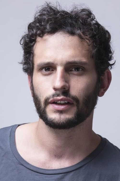 Pedro Fontaine as Elias