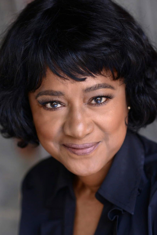 Bee-Be Smith as Restaurant Woman #1