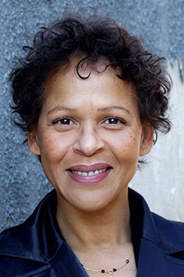 Nicole Dogué as Anazinga