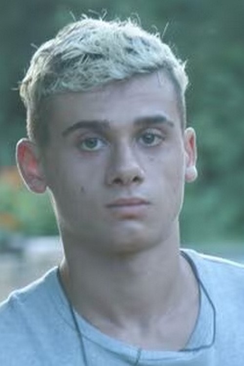 Stefano Rosci as Carlo