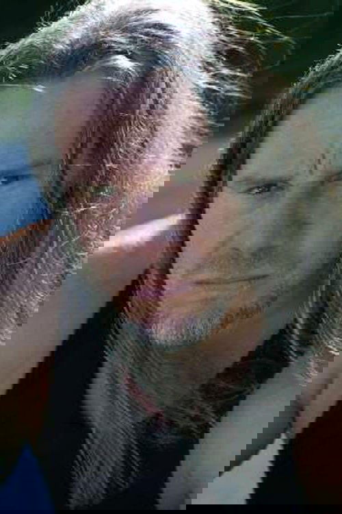 Robert Allen Mukes as Bodyguard #2