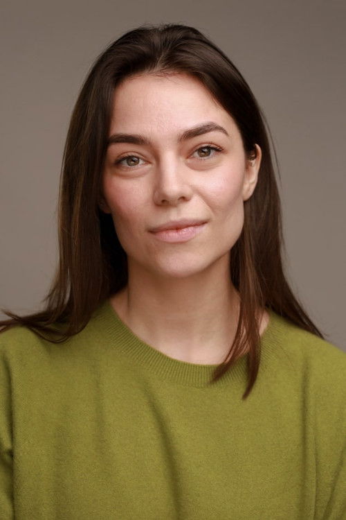 Kayley Rainton as Cindy