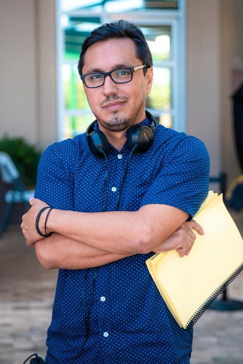 Benjamín López as Himself