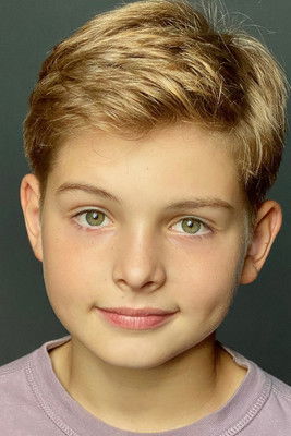 Nikita Rodionov as Denis