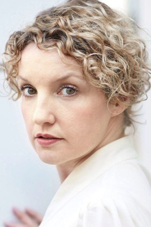 Victoria Fleer as Tina