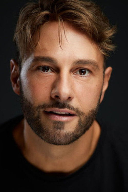 Enrico Sortino as Riki