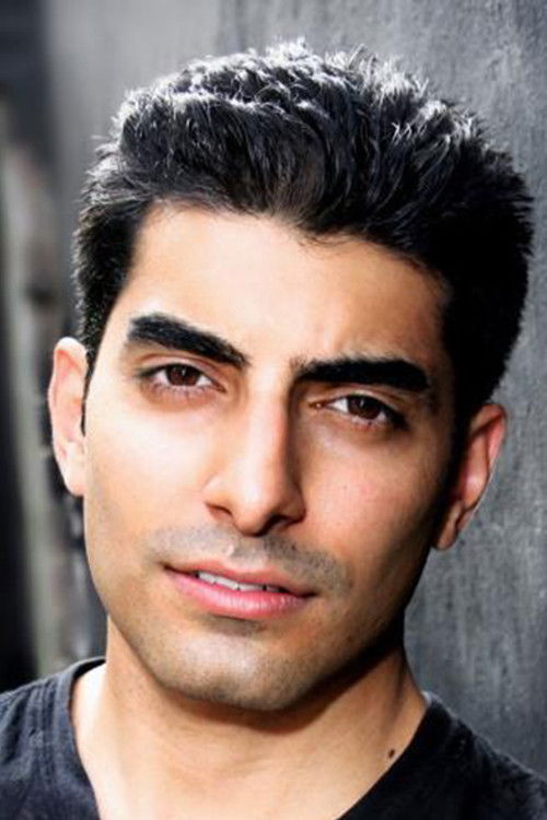 Bijan Daryani as Joseph Kehr