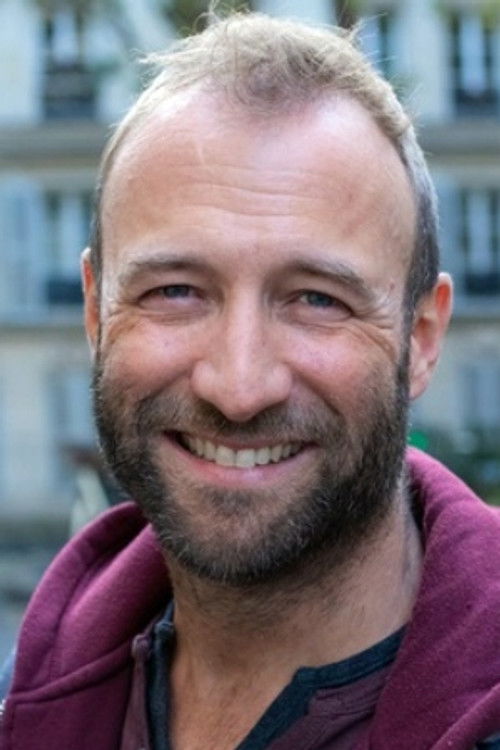 Aymeric Dapsence as Médecin