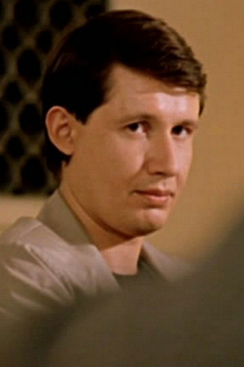 Vladimir Serdyukov as Гена, оперативник