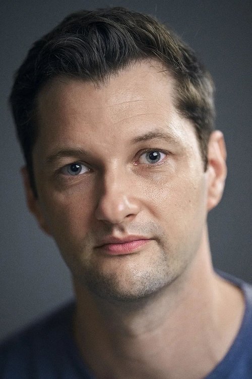 Thomas Frederiksen as Suit