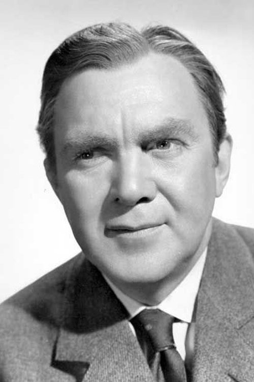 Thomas Mitchell as Judge Bentley
