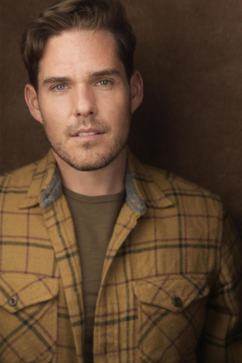 Bill Coyne as Tim Lewis