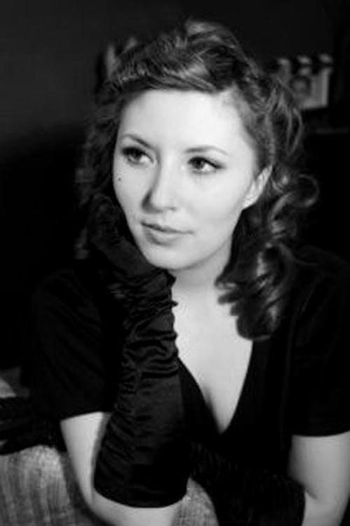 Angela Clarke as Maureen