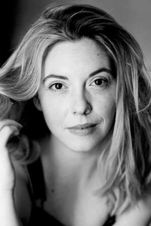 Ophélie Bazillou as Mélanie