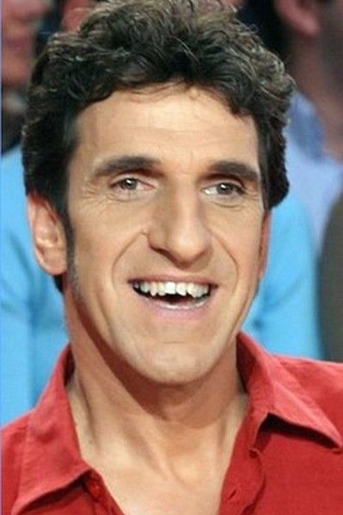 Gilles Benizio as Le technicien tire-fesses / Le garagiste / L'animateur concours