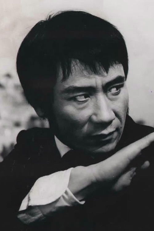 Hwang In-shik as Hapkido Head Student