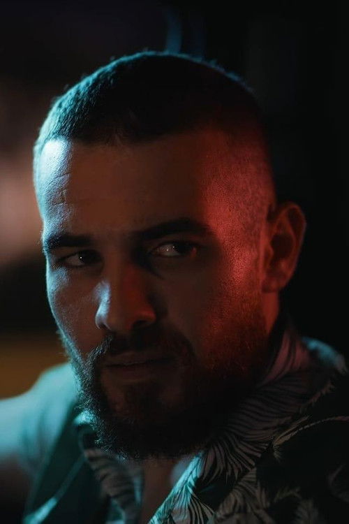 Jonathan Vella as Lanzon