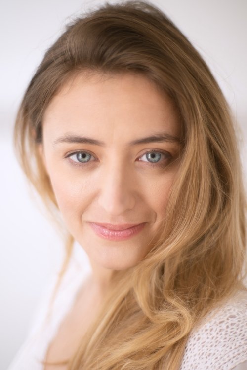 Giulia Semenzato as Ilia