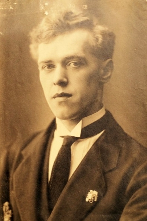 Semyon Antonov as Deaf old man