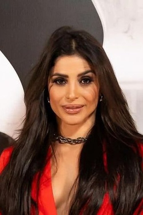 Natália Rosa as Maya Manoela