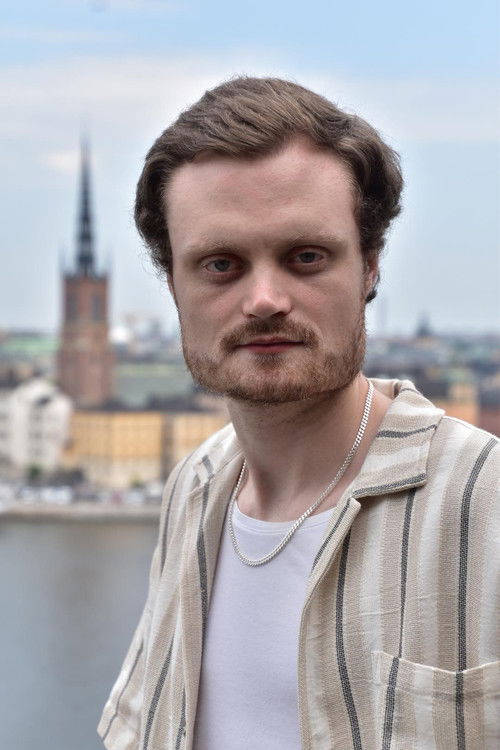 Lukas Sjögren as Lukas "Blixten" Skenström