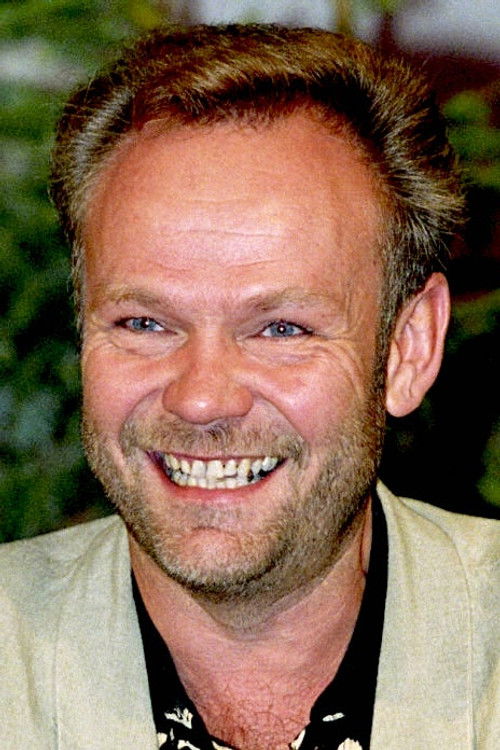 Nils Gunnar Lie as Host