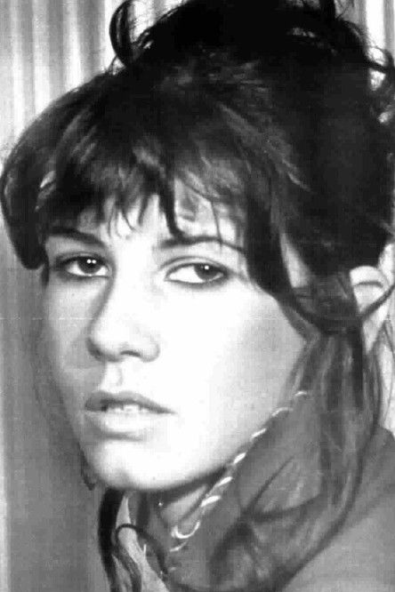 Angelica Ippolito as Dora