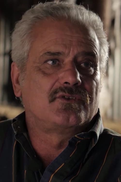 Marco Stefanelli as Convict on the Roof (uncredited)