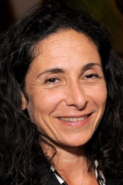 Amanda Ingber as Robin Kellerman